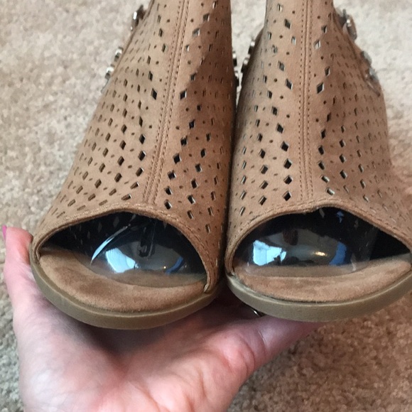 Indigo Rd Open Toe Slingback Heels - Picture 3 of 8